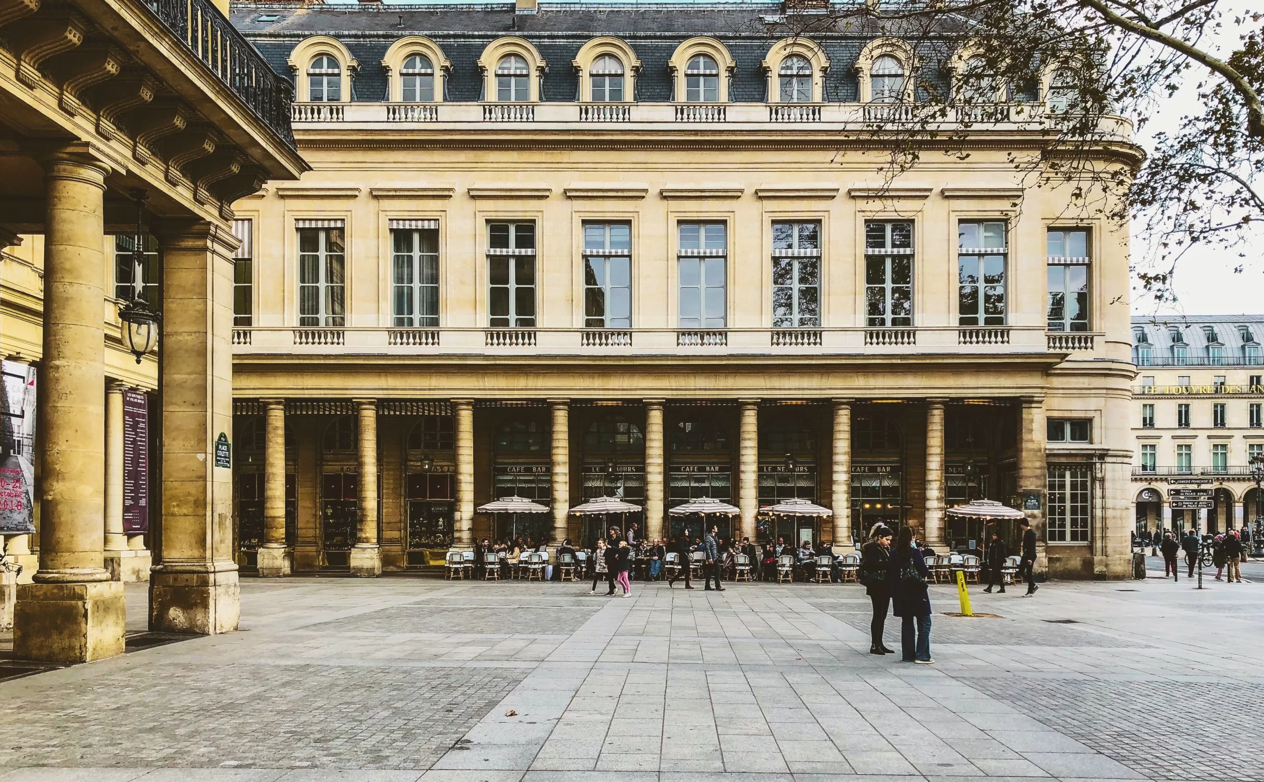 Кафе Le Nemours