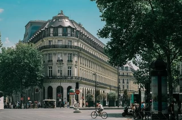 Париж
