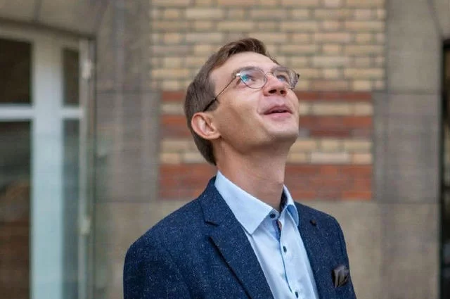 Евгений Тарасов Индивидуальные экскурсии по Парижу
