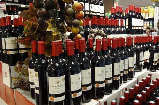 Французское вино в магазине