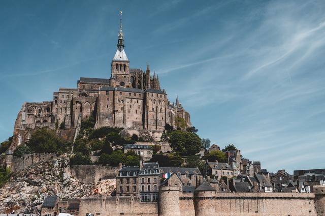 Matt Seymour / Unsplash Мон-Сен-Мишель во Франции