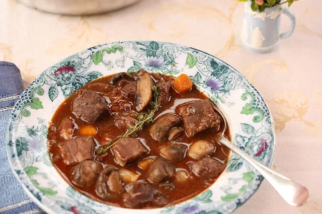 Мясо по-бургундски