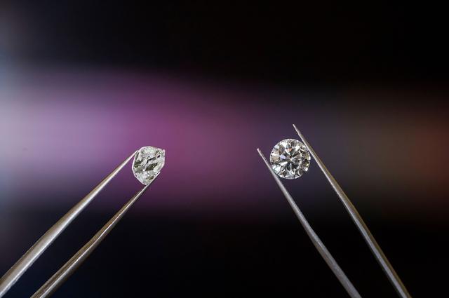 Фото: GrownDiamond / pixabay.com Coster Diamonds