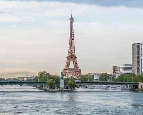 10 самых красивых мостов в Париже