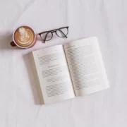 Книга и кофе