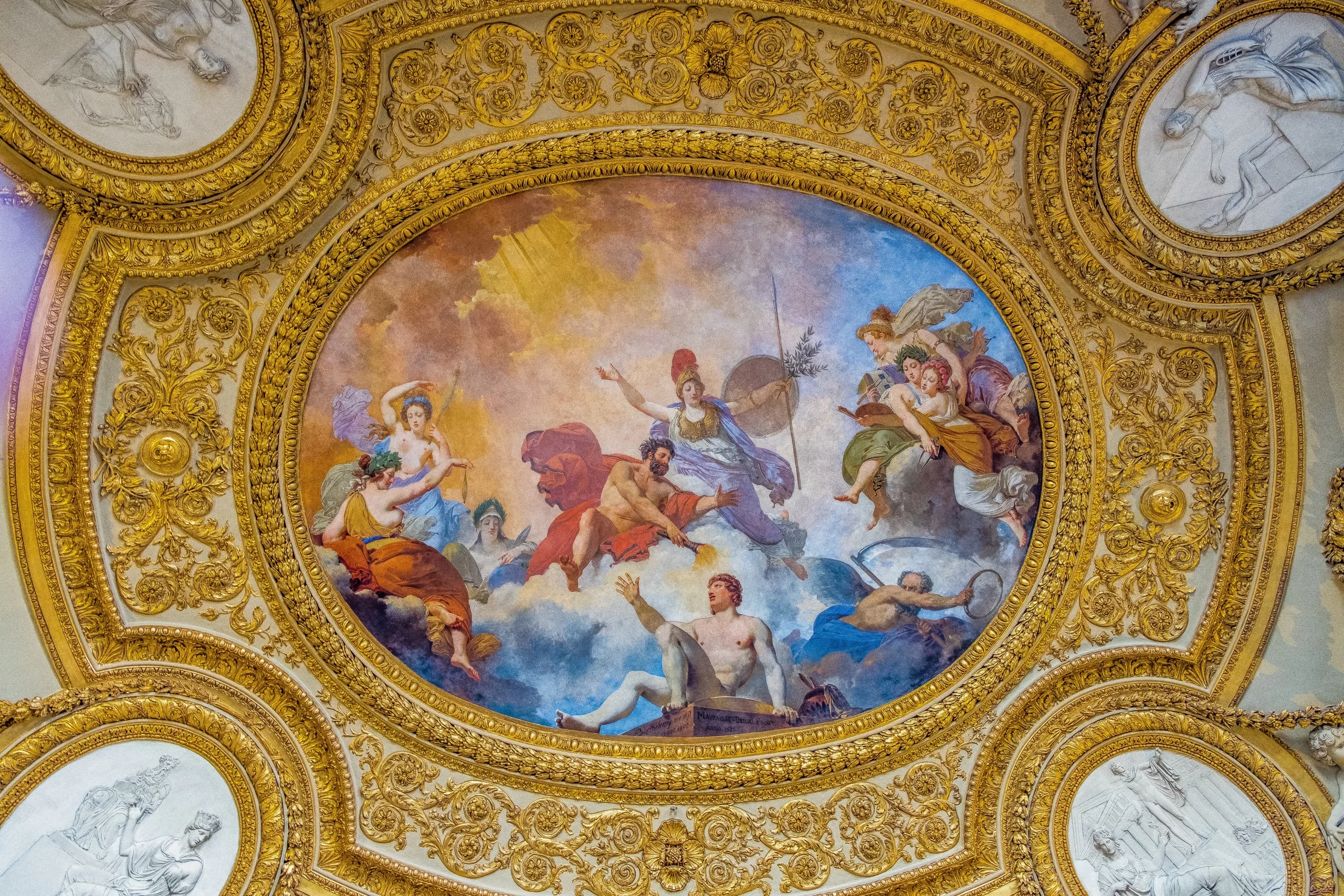 Лувр в Париже