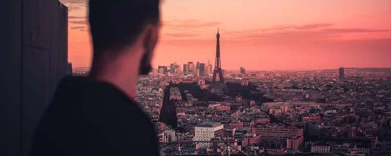 Закат в Париже