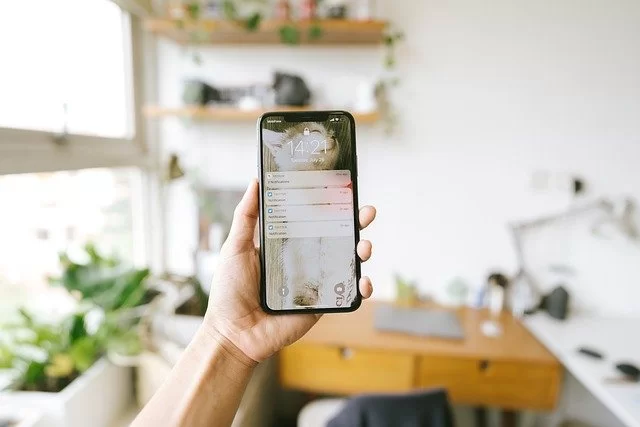 Телефон