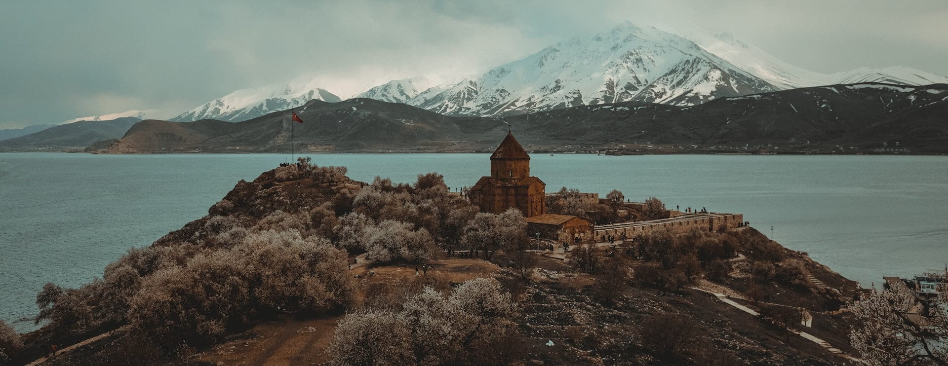 Остров Ахтамар