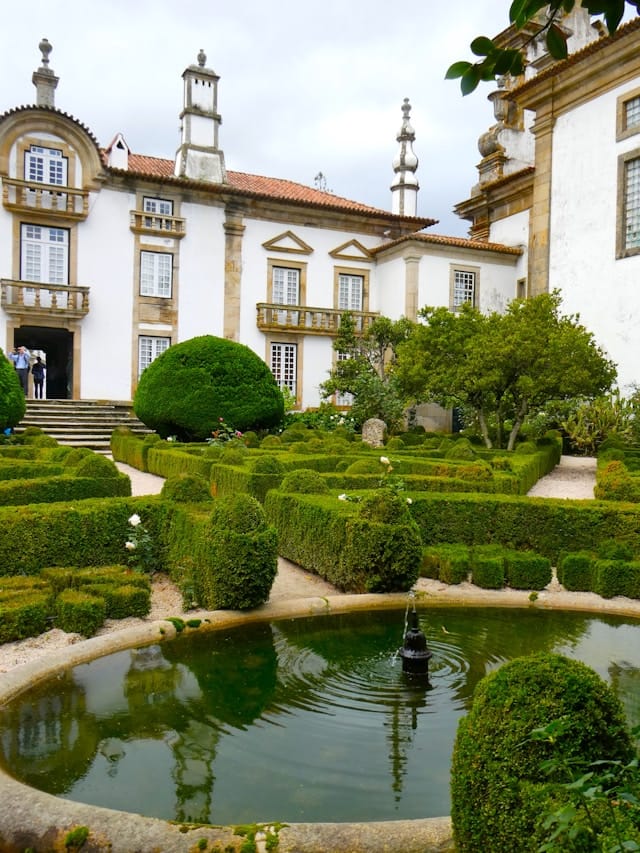 Fundação da Casa de Mateus