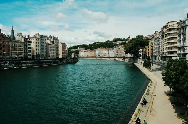 Набережная Роны