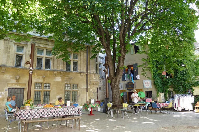 Кафе в Сен-Реми-де-Прованс