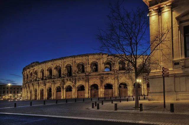 Ночь в Ниме