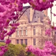 Весна в Париже