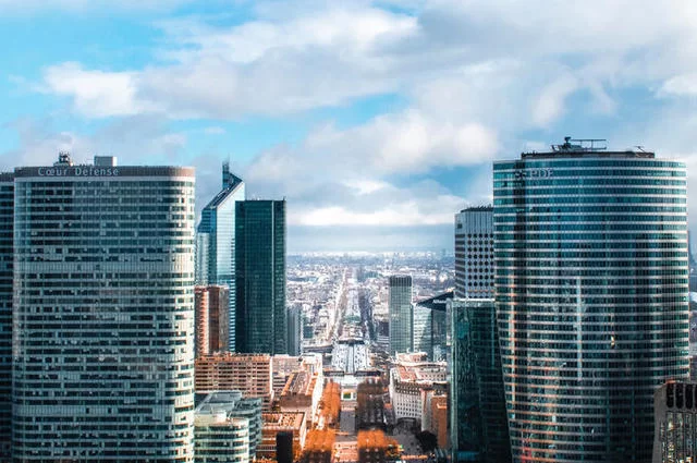 Вид с арки Дефанс