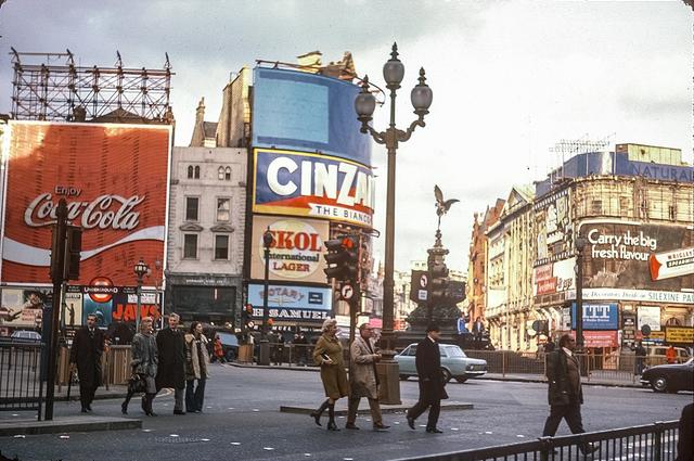 Piccadilly Circus. 1975 год