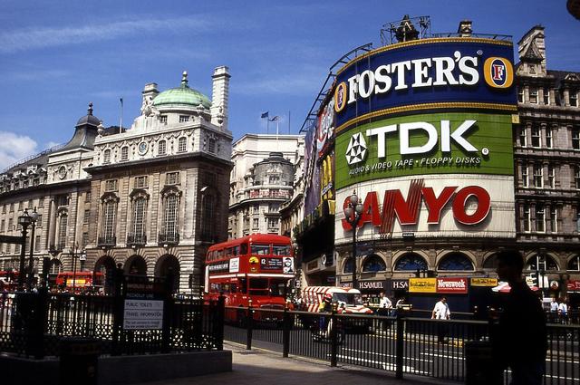 Piccadilly Circus. 1992 год