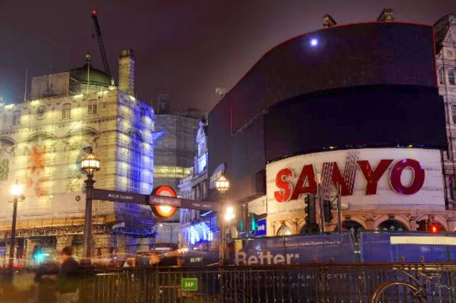 Piccadilly Circus. 2011 год. http://neon-piccadilly.byethost7.com/27.html