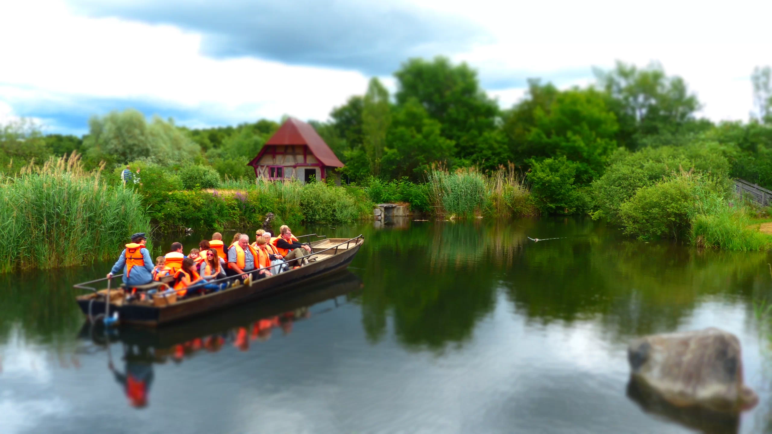 Катание на лодках