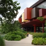 Музей на набережной Бранли