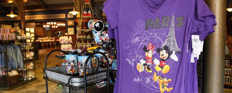 Сувенирную футболку положите в чемодан