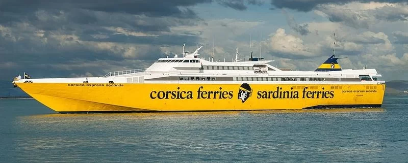 Паром на Корсику