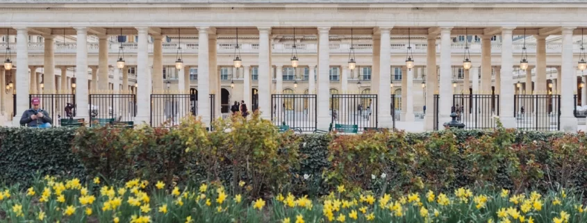 Апрель в Париже