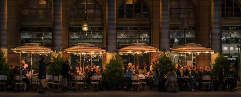 Ужин в Париже