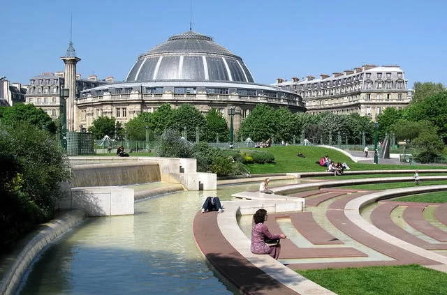 Торговая биржа из парка Манделы