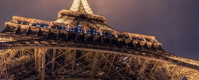 Ресторан на Эйфелевой башне