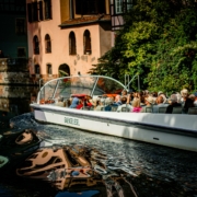 Jasmin Börsig on Unsplashна речном трамвайчике