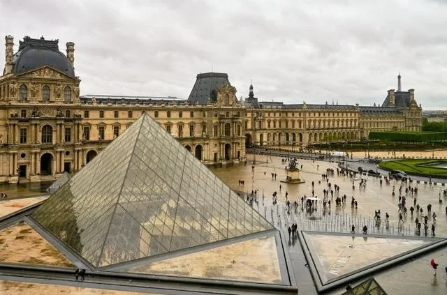 Лувр Лувр