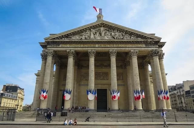 Hugo Herrera / Unsplash Фронтон Пантеона