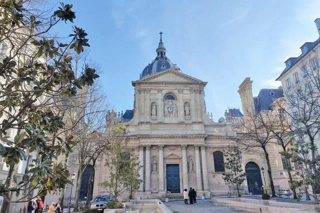 (с) Paris10.ru Церковь Святой Урсулы