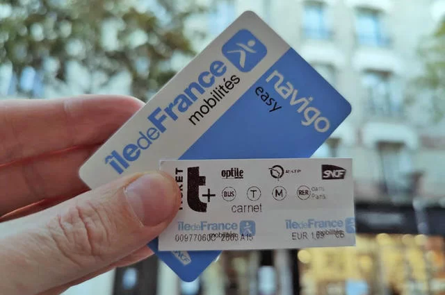 Евгений Тарасов / Paris10.ru Билеты на метро в Париже: Навиго Изи