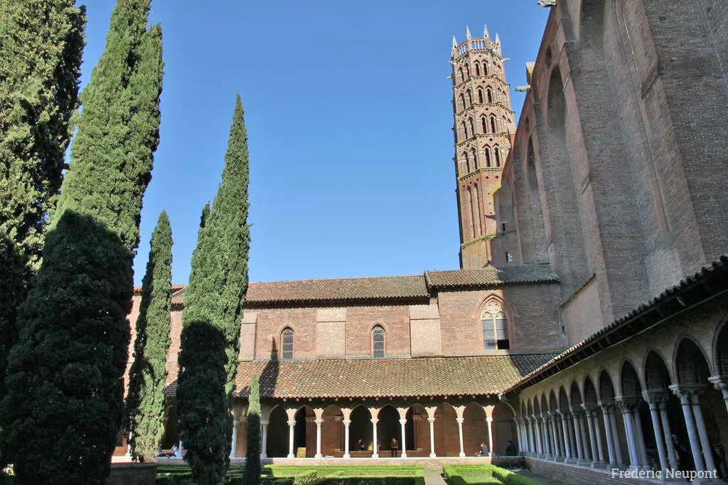 Клуатр монастыря якобинцев