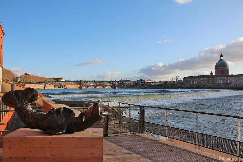 Статуя Счастливой рыбе