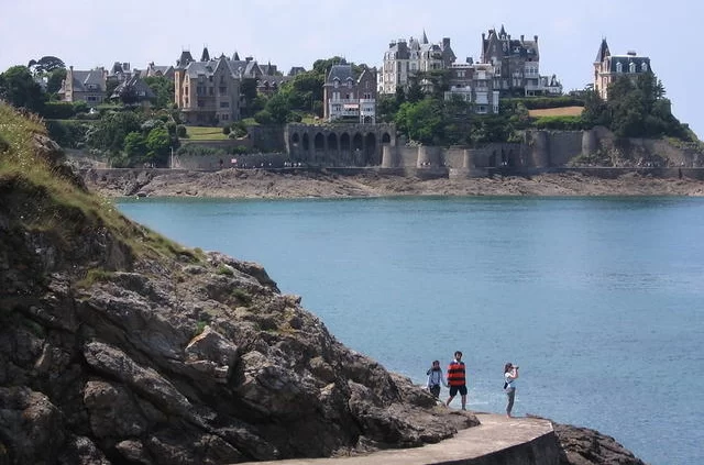 Alessio Milan / Flickr / CC-BY-SA 2.0 Динар