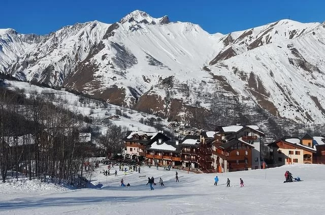 qwesy qwesy / Panoramio / CC-BY 3.0 Три долины