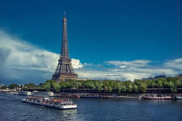 Прогулка по Сене Прогулка по Сене