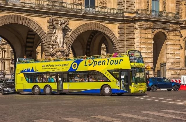 PR180.2 / FLickr / CC-BY-SA 2.0 Автобусная экскурсия