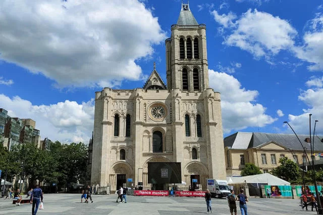 Евгений Тарасов, Paris10.ru Аббатство Сен-Дени