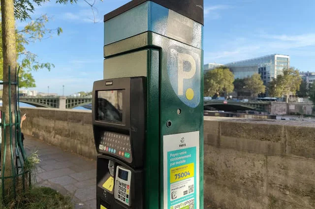 Евгений Тарасов / Paris10.ru Бесплатная парковка в Париже