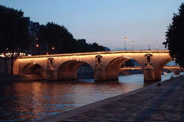 Jonathan Nélis / Wikimedia Commons / CC BY-SA 3.0 Мост Мари