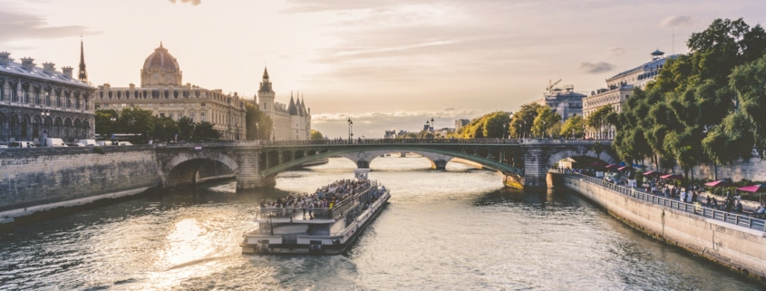 Круиз по Сене Кораблики по Сене
