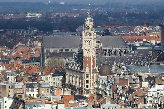 Chabe01 / Wikimedia Commons / CC-BY-SA 4.0 Колокольня Беффруа