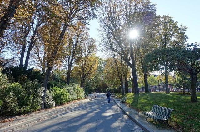 Guilhem Vellut / Flickr / CC-BY 2.0 Парк Монсури