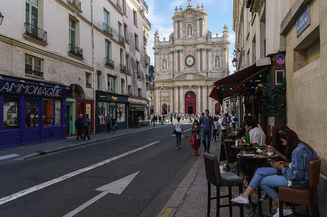 eugene_o / CC-BY-SA 2.0 Церковь Сен-Поль-Сен-Луи из улицы Севинье