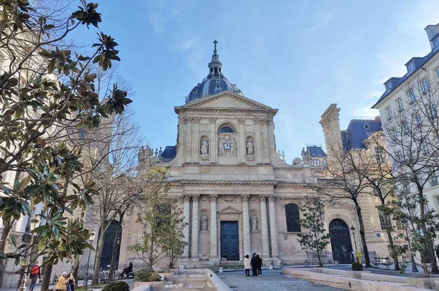 Евгений Тарасов / Paris10.ru Часовня Святой Урсулы