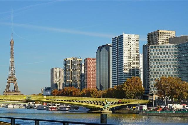 Jean-Pierre Dalbéra / Flickr / CC-BY 2.0 Мост Мирабо